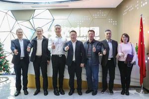 广州市与番禺区人力资源和社会保障局领导莅临米兰电竞-点燃电子竞技激情,成就电竞梦想
集团调研指导